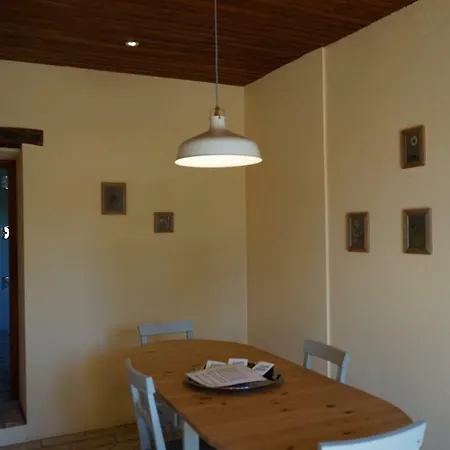 Casas Flores * Lajes das Flores